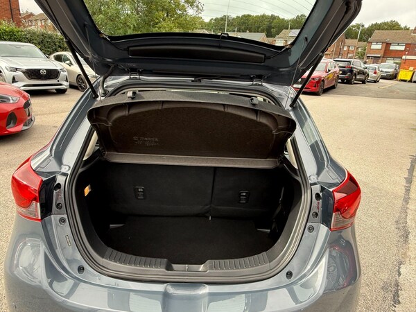 Used Mazda Mazda2 2023 for sale - 76200568: Photo 10