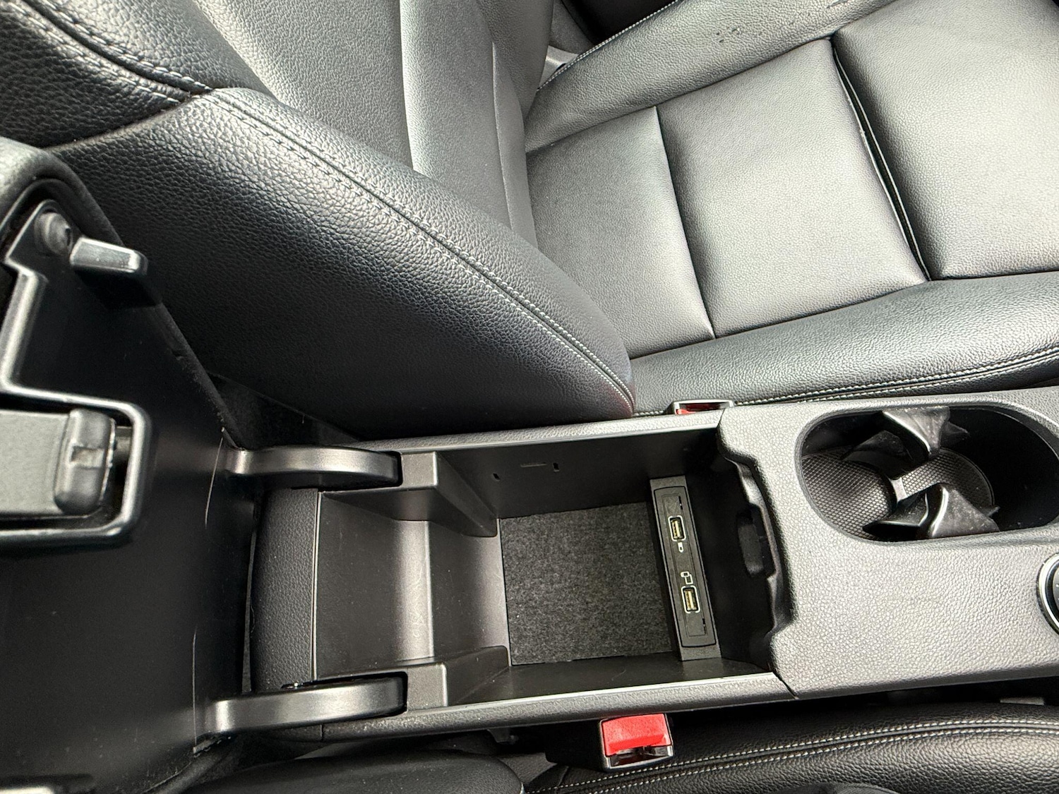 Used Mercedes-Benz B Class 2015 for sale - 78007539: Photo 31