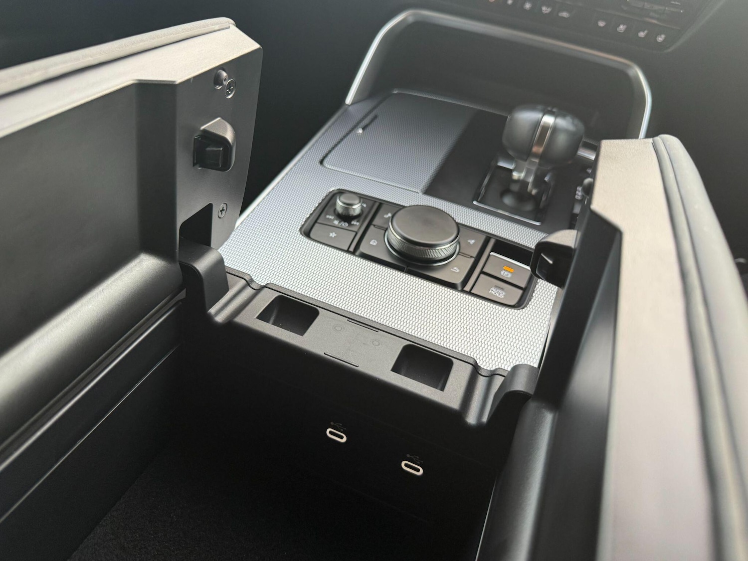 Used Mazda CX-60 2024 for sale - 76472629: Photo 32