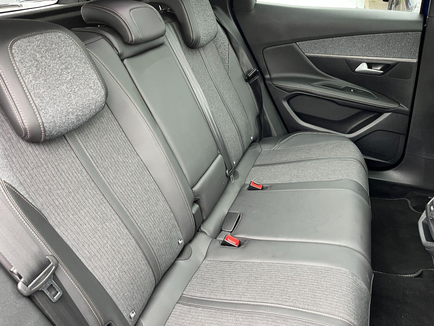 Used Peugeot 3008 2018 for sale - 76377453: Photo 17