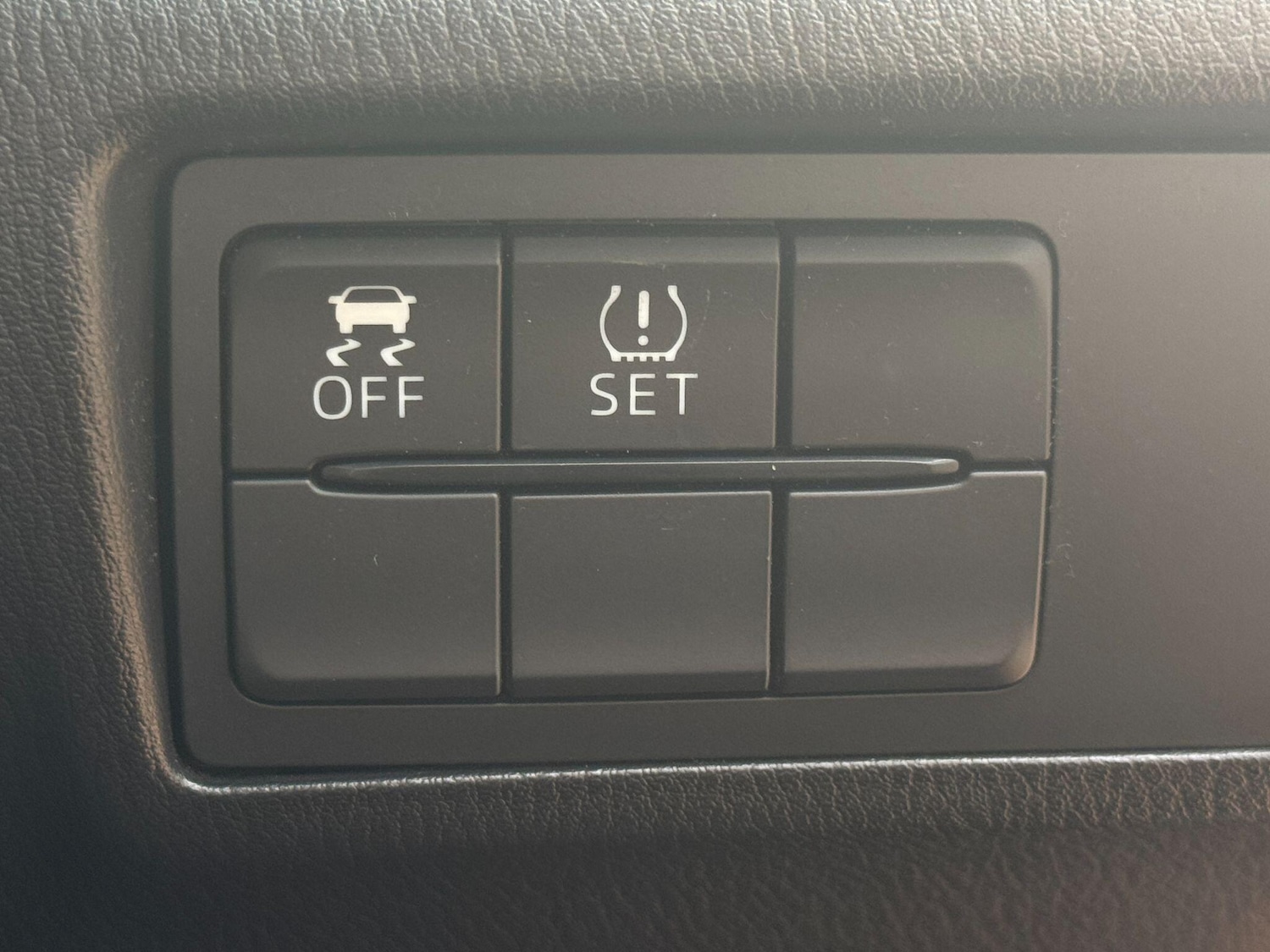 Used Mazda MX-5 2017 for sale - 76989659: Photo 21