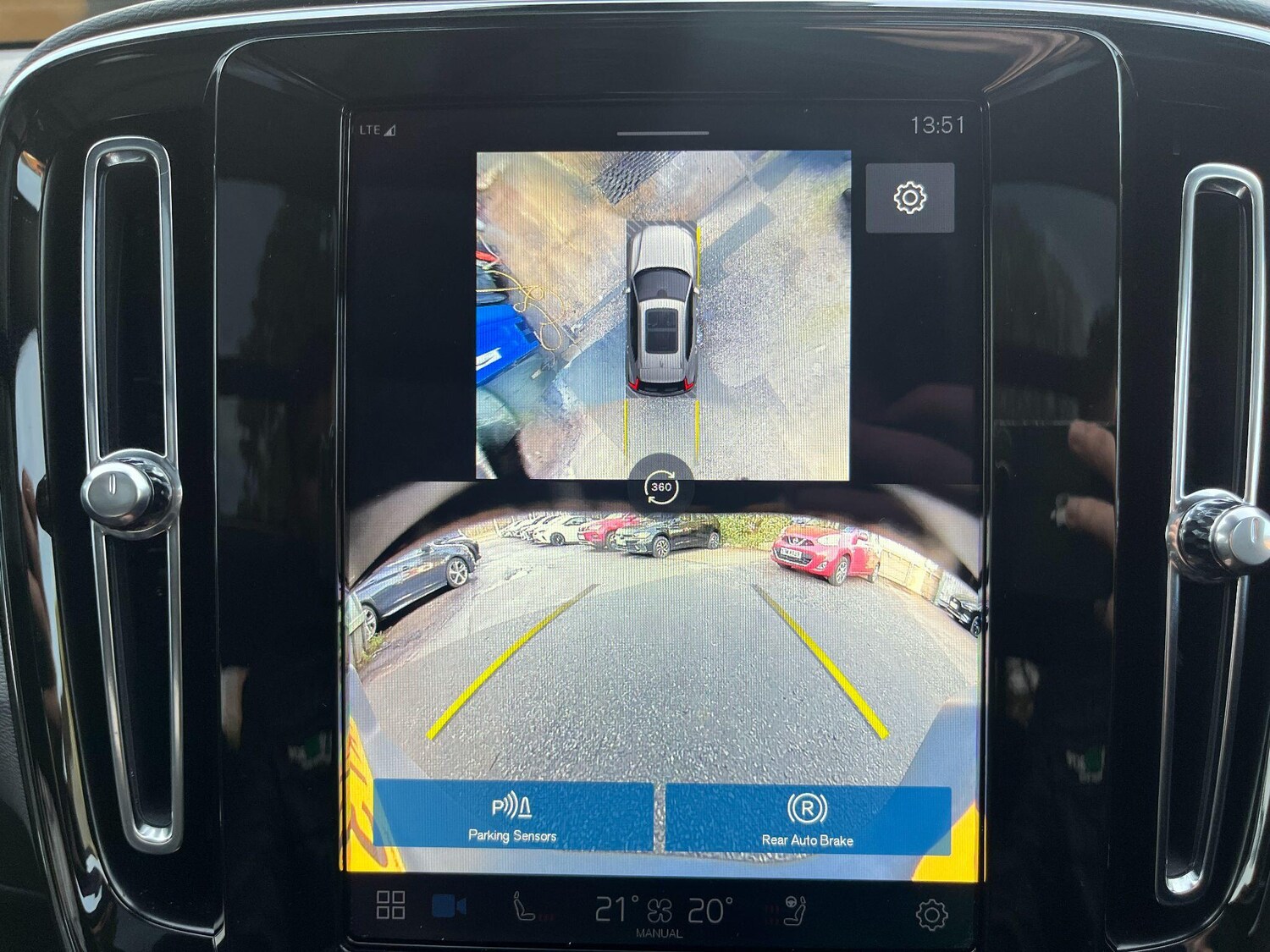 Used Volvo XC40 for sale - 77484332: Photo 19