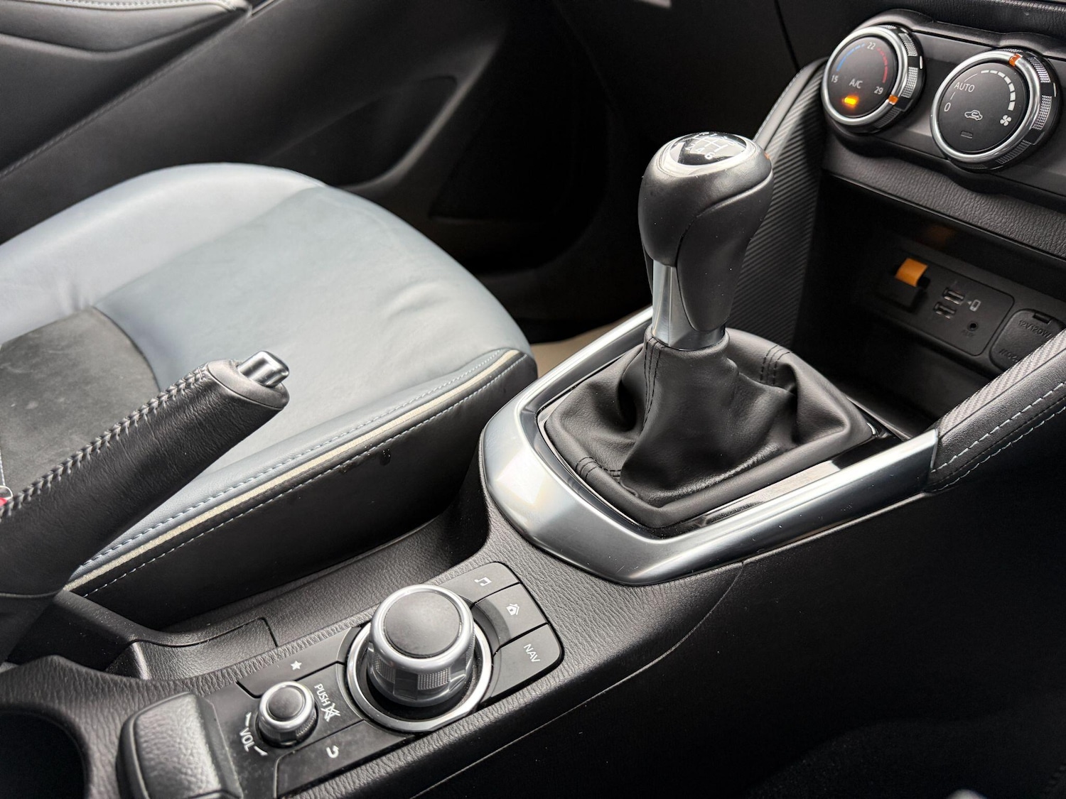 Used Mazda Mazda2 for sale - 77754044: Photo 26