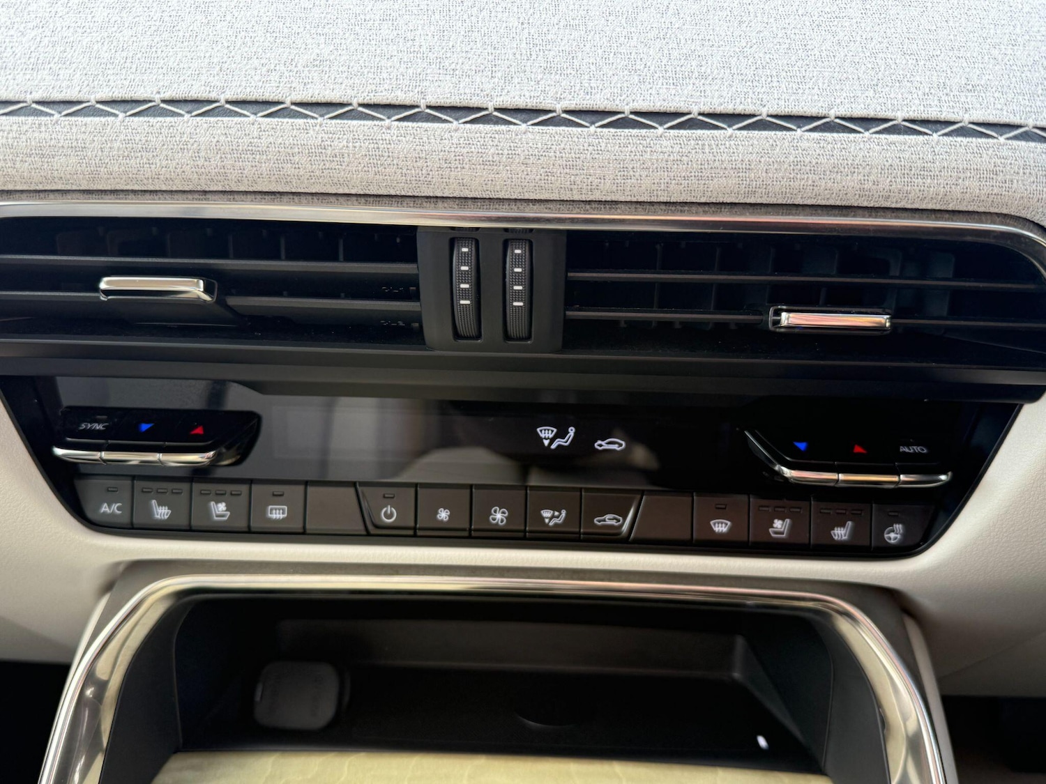 Used Mazda CX-60 2022 for sale - 77020883: Photo 27