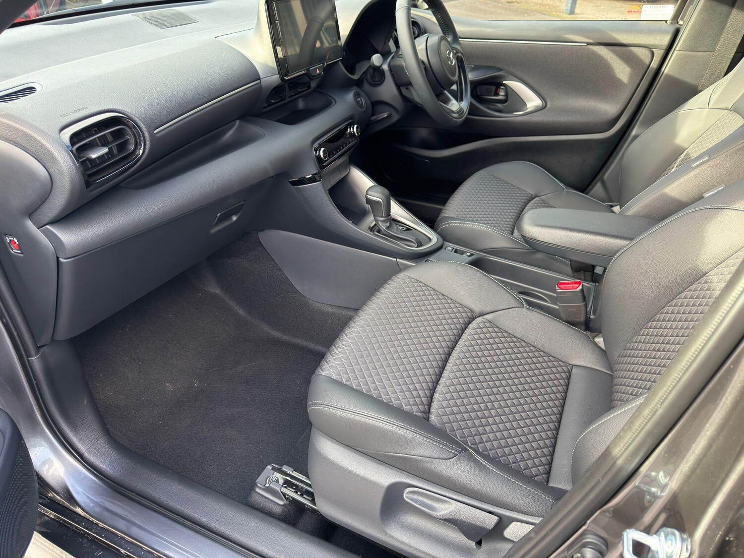 Used Mazda Mazda2 HYBRID 2025 for sale - 77396618: Photo 19