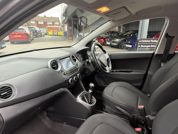 Used Hyundai i10 2019 for sale - 76199969: Photo 17
