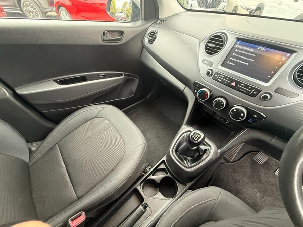 Used Hyundai i10 2019 for sale - 76199969: Photo 25