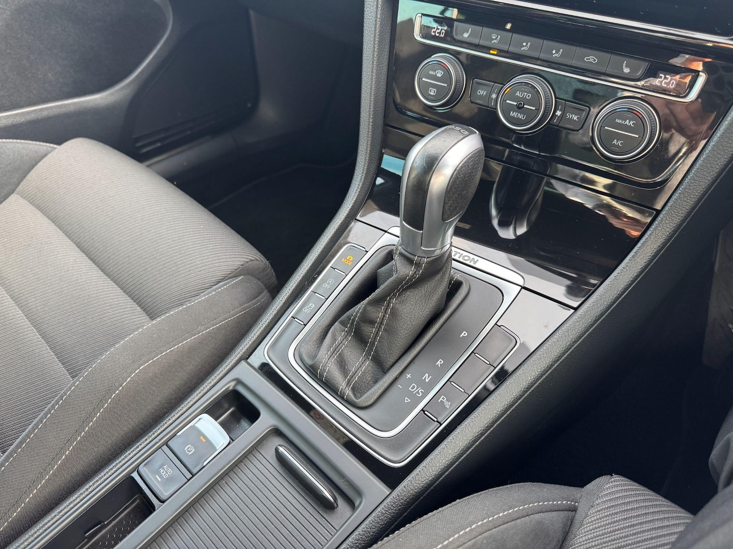 Used Volkswagen Golf 2018 for sale - 76409411: Photo 25