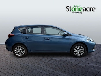 Used Toyota Auris 2017 for sale - 75757190: Photo