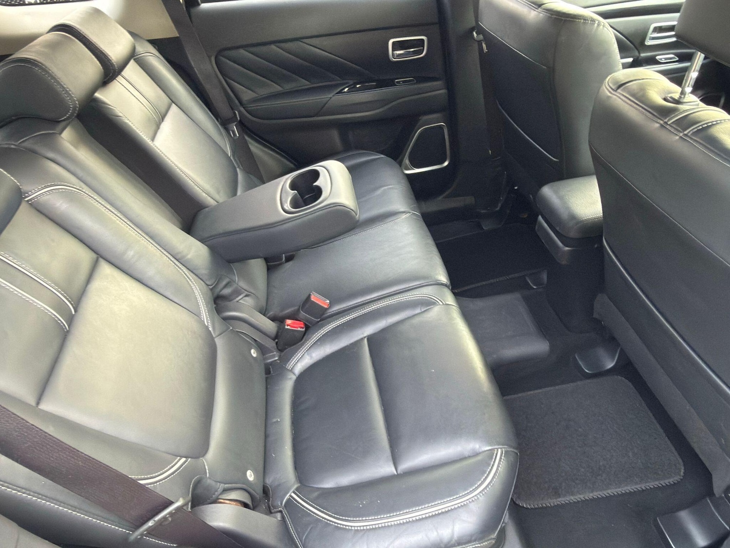 Used Mitsubishi Outlander 2017 for sale - 77230489: Photo 21