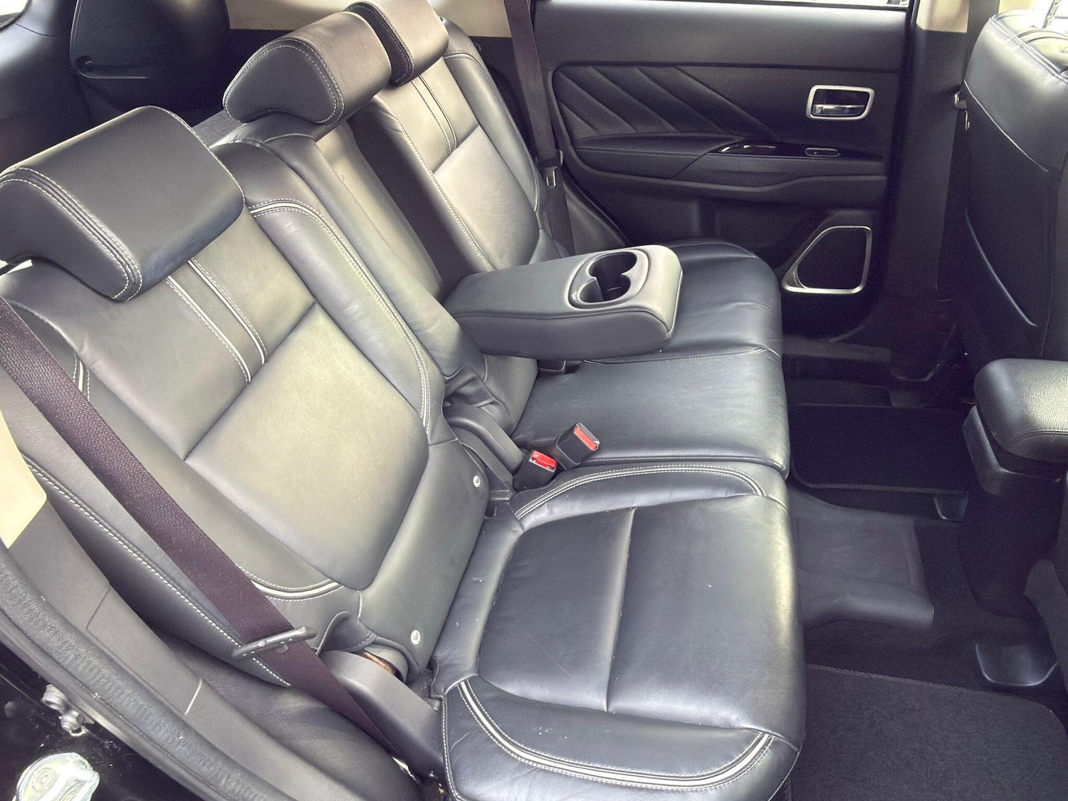 Used Mitsubishi Outlander 2017 for sale - 77230489: Photo 24