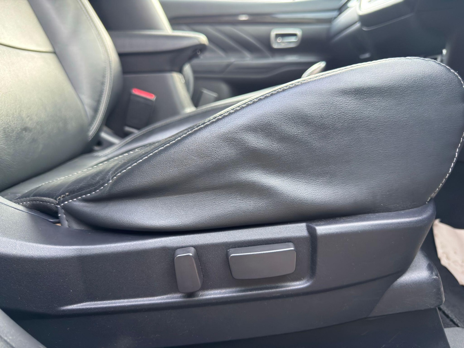 Used Mitsubishi Outlander 2017 for sale - 77230489: Photo 25