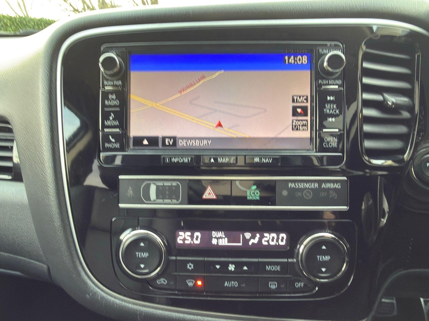 Used Mitsubishi Outlander 2017 for sale - 77230489: Photo 26