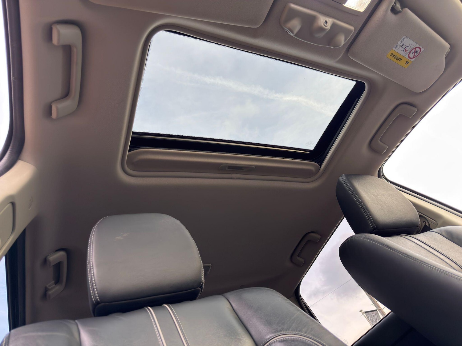 Used Mitsubishi Outlander 2017 for sale - 77230489: Photo 28