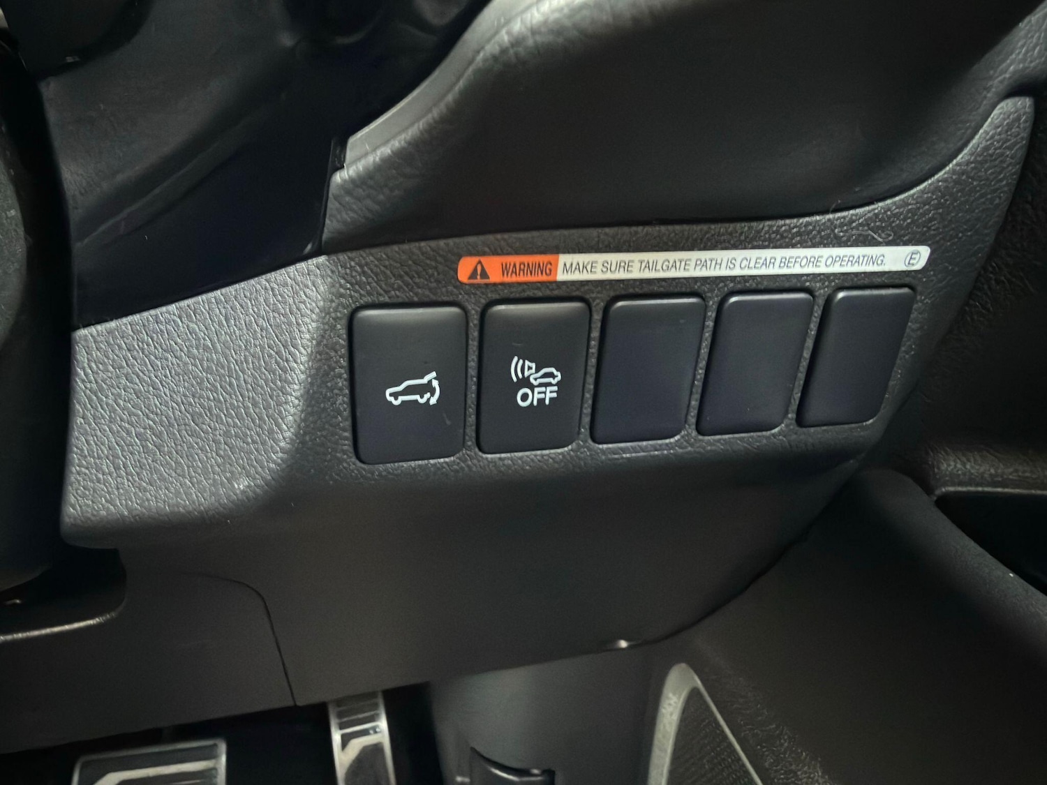 Used Mitsubishi Outlander 2017 for sale - 77230489: Photo 35