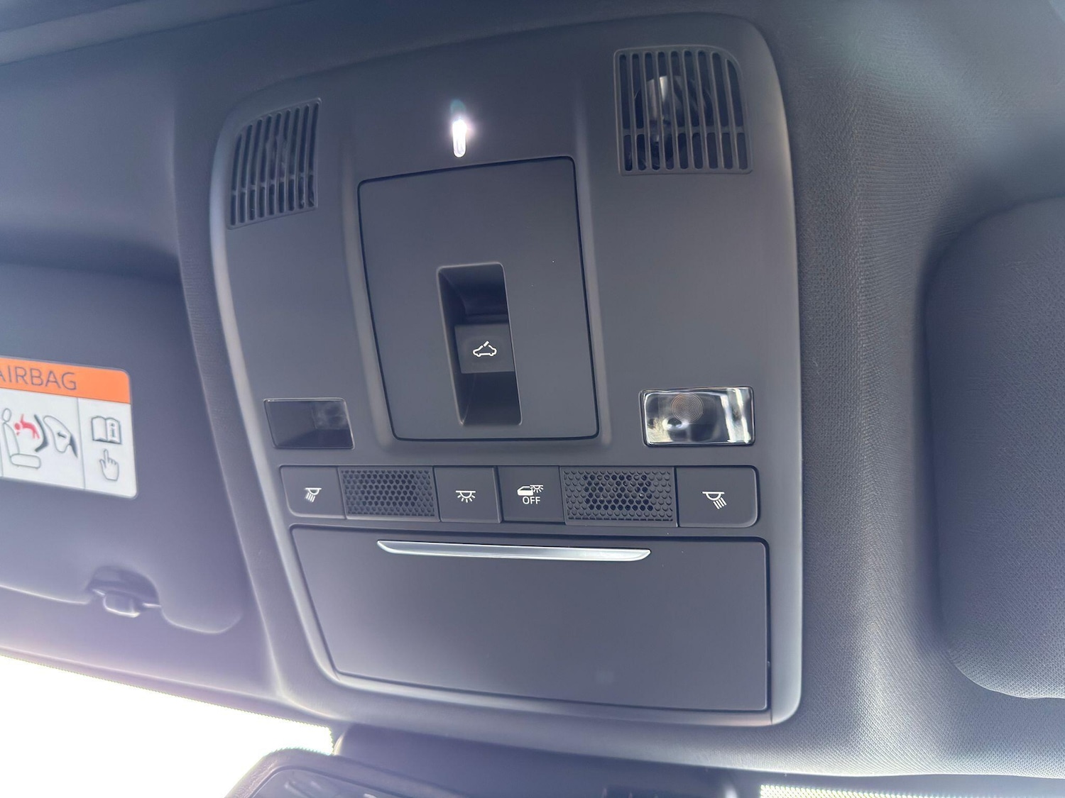 Used Mitsubishi Outlander 2017 for sale - 77230489: Photo 39