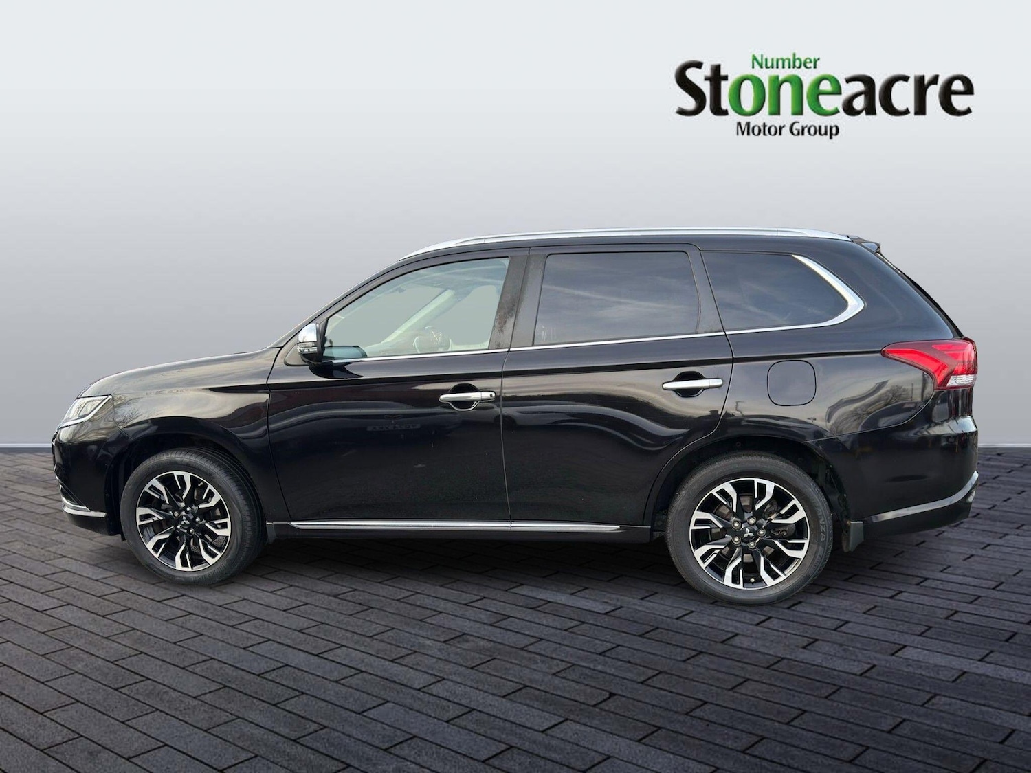 Used Mitsubishi Outlander 2017 for sale - 77230489: Photo 6