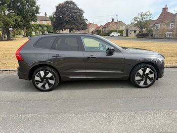 Used Volvo XC60 2025 for sale - 79526722: Photo