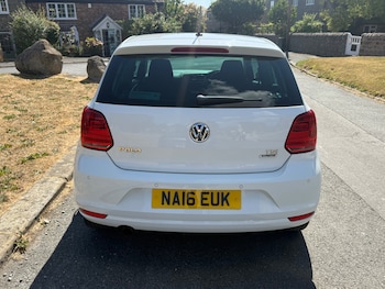 Used Volkswagen Polo 2016 for sale - 79524769: Photo
