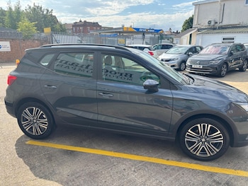 Used SEAT Arona 2023 for sale - 79349050: Photo