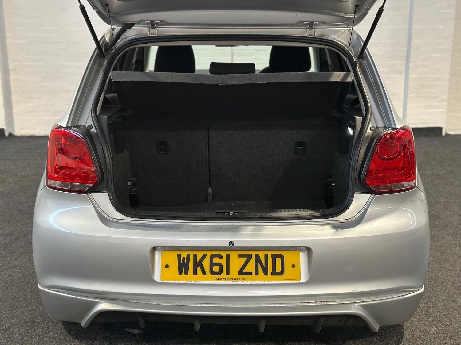 Used Volkswagen Polo 2011 for sale - 77128457: Photo 11