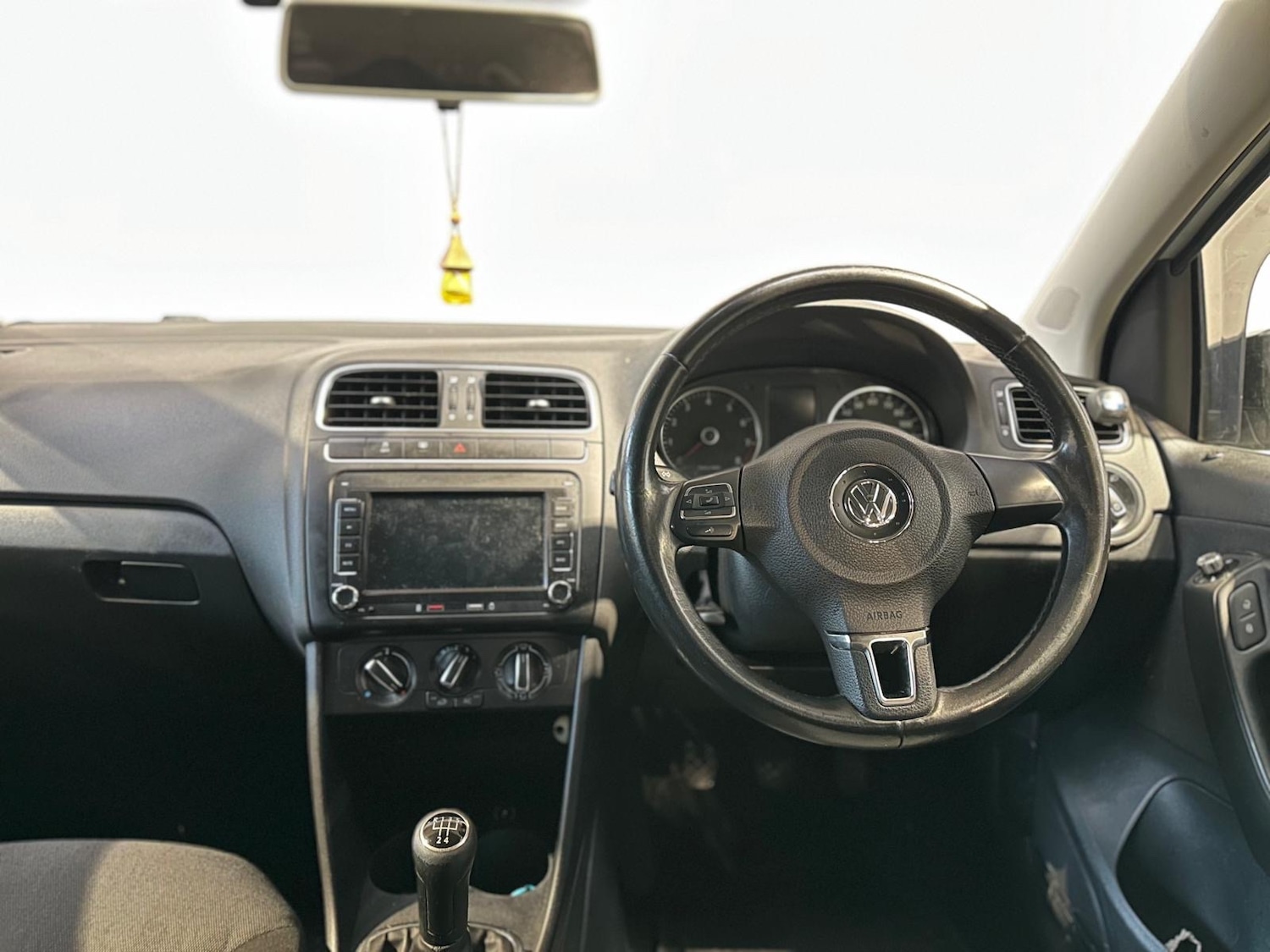 Used Volkswagen Polo 2011 for sale - 77128457: Photo 18