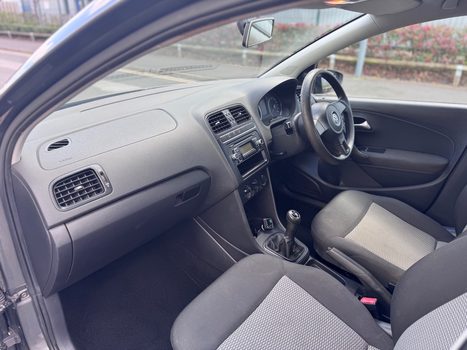 Used Volkswagen Polo 2010 for sale - 78154771: Photo 17