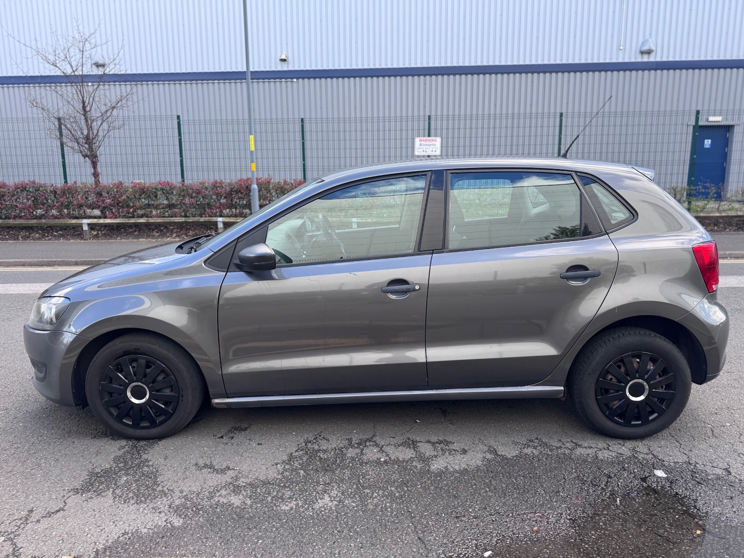 Used Volkswagen Polo 2010 for sale - 78154771: Photo 6