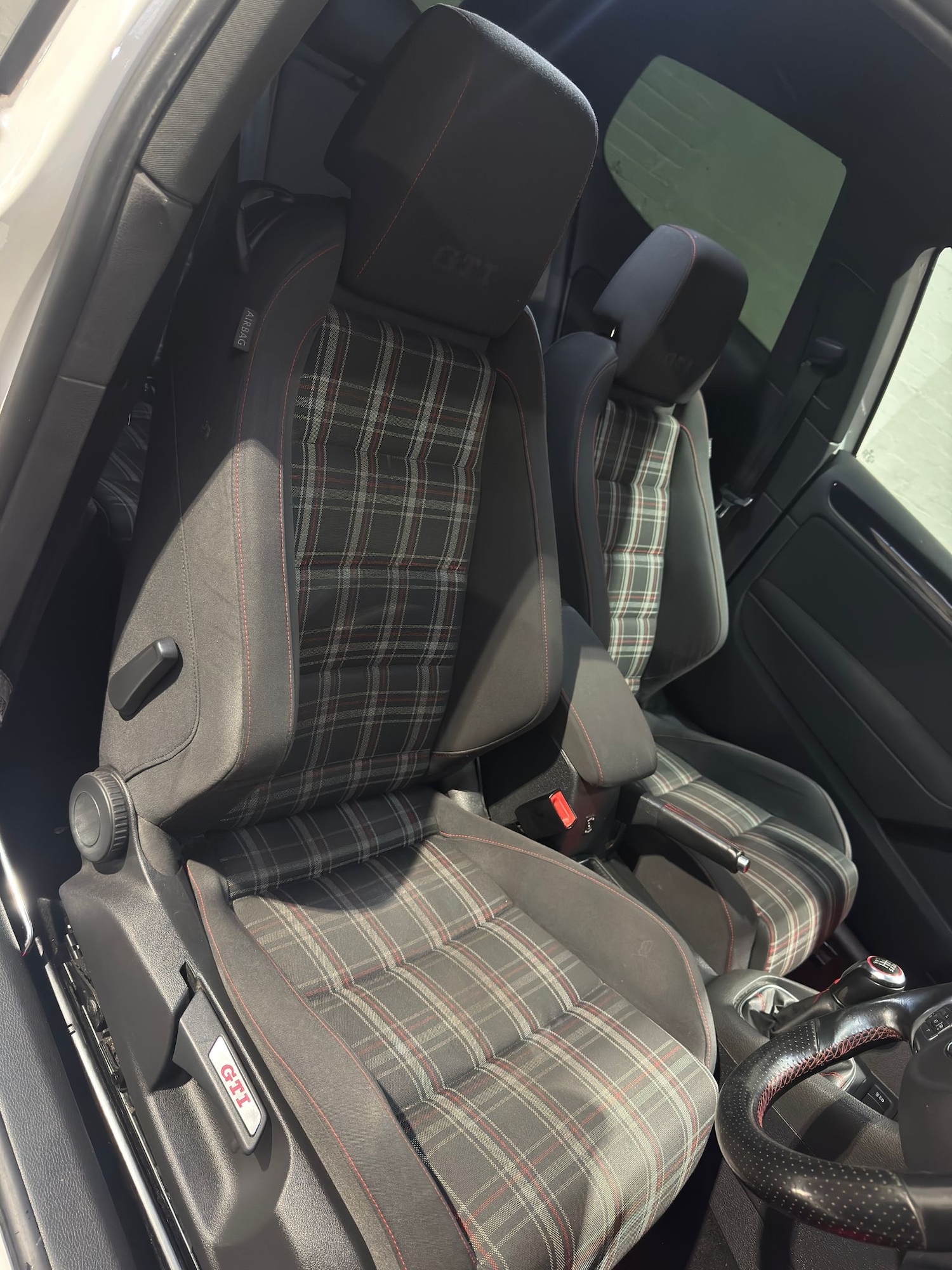 Used Volkswagen Golf 2010 for sale - 76553919: Photo 12