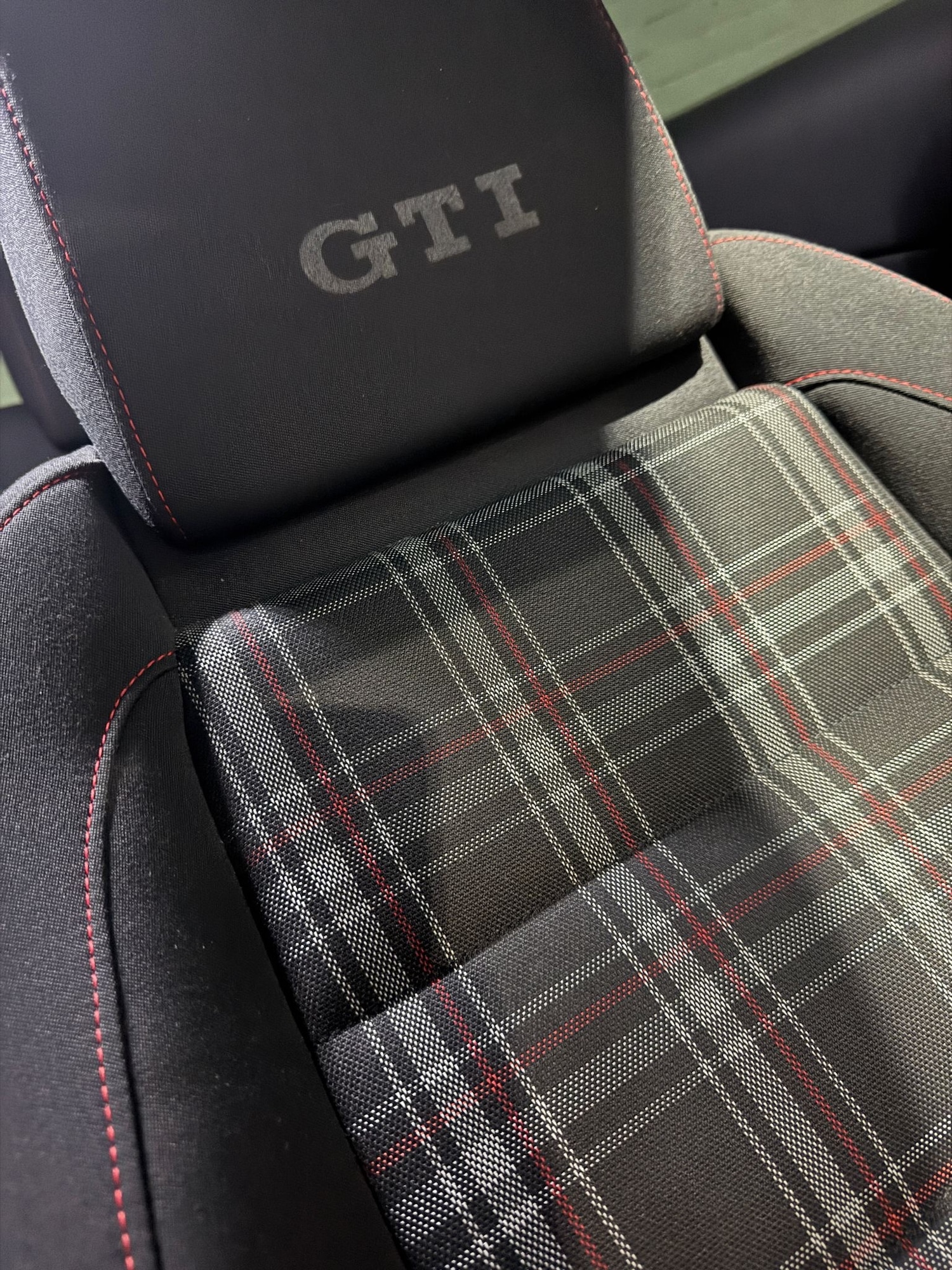 Used Volkswagen Golf 2010 for sale - 76553919: Photo 13