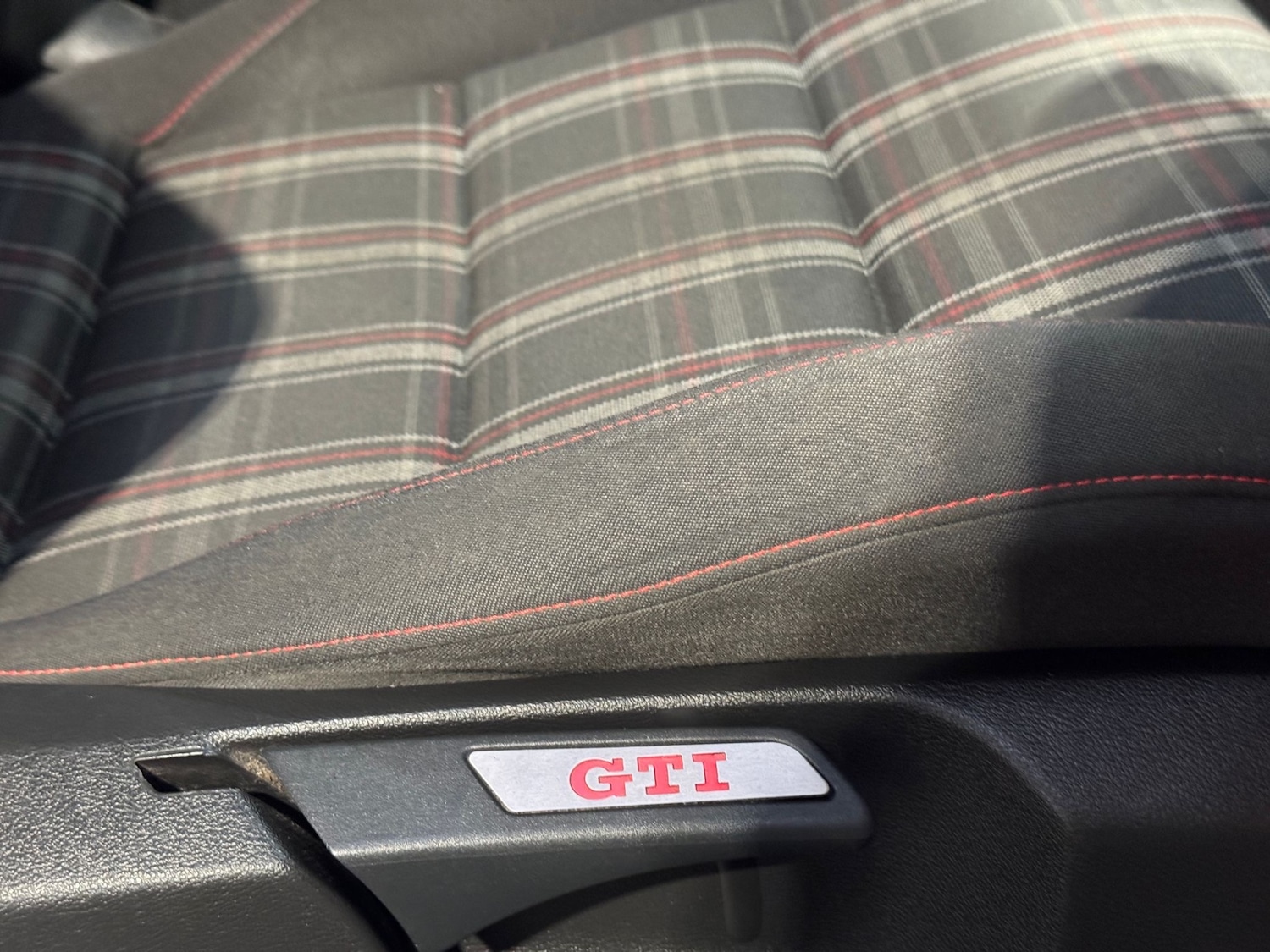 Used Volkswagen Golf 2010 for sale - 76553919: Photo 14