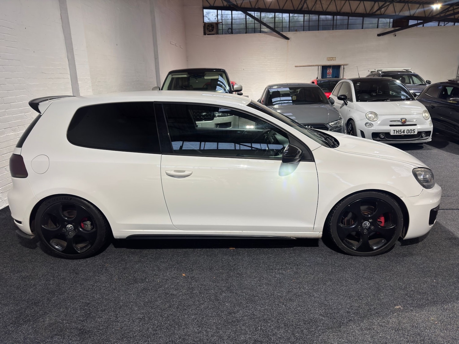 Used Volkswagen Golf 2010 for sale - 76553919: Photo 2