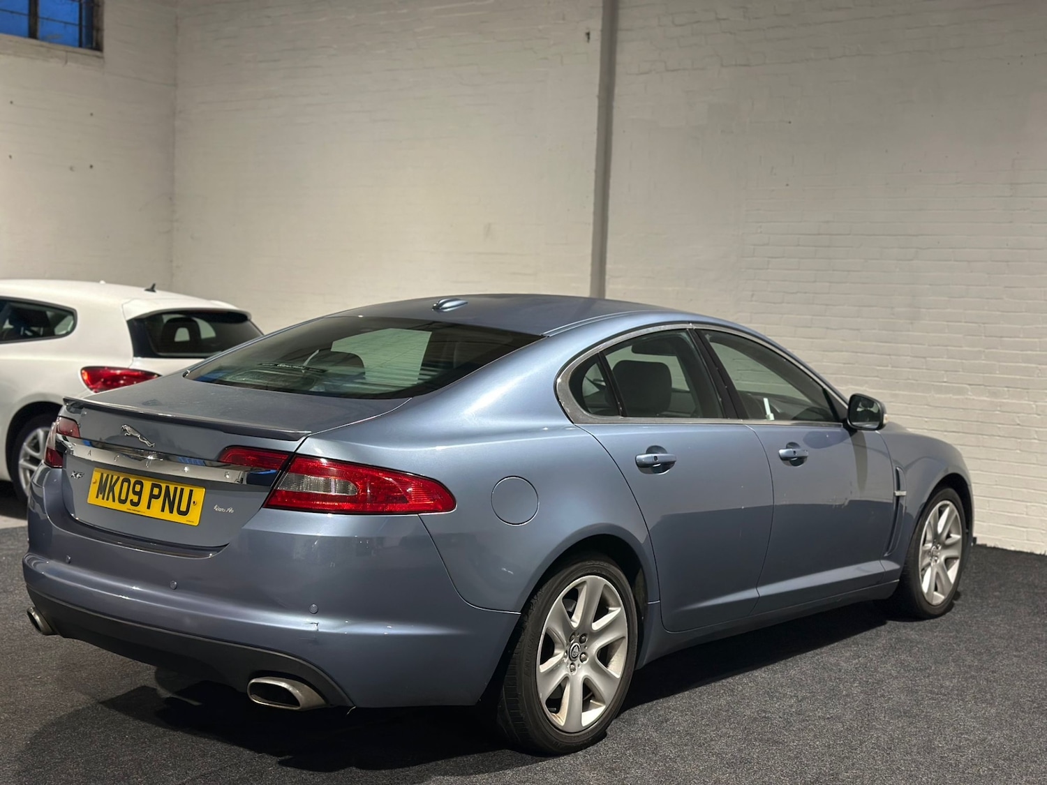 Used Jaguar XF 2009 for sale - 77363556: Photo 3