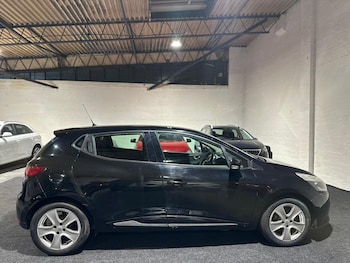 Used Renault Clio 2016 for sale - 76910846: Photo