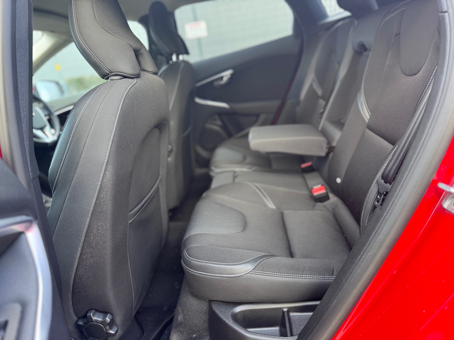 Used Volvo V40 2019 for sale - 77715689: Photo 12