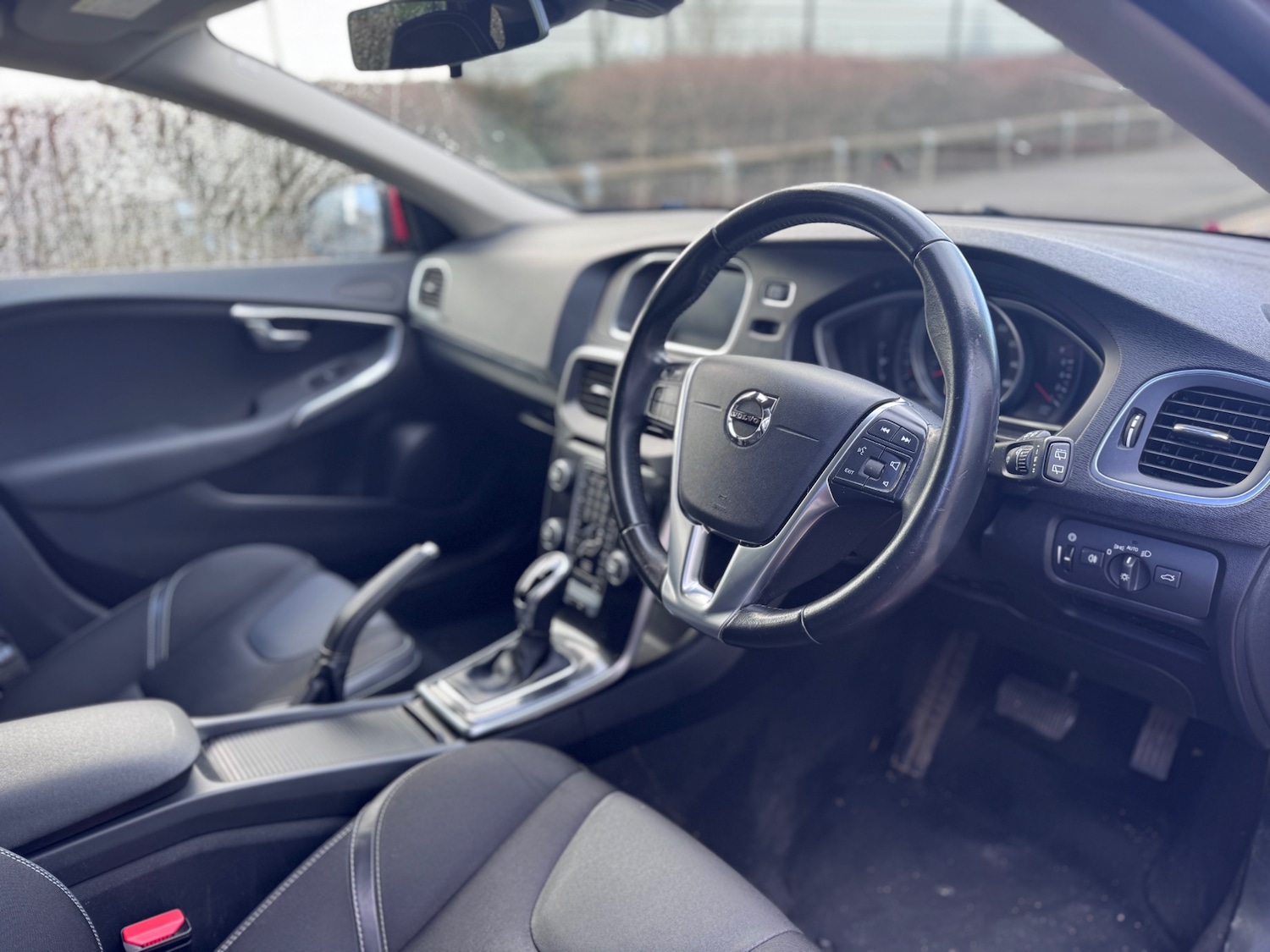 Used Volvo V40 2019 for sale - 77715689: Photo 17