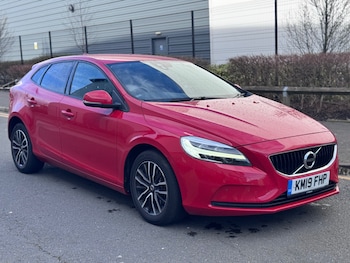 Used Volvo V40 2019 for sale - 77715689: Photo