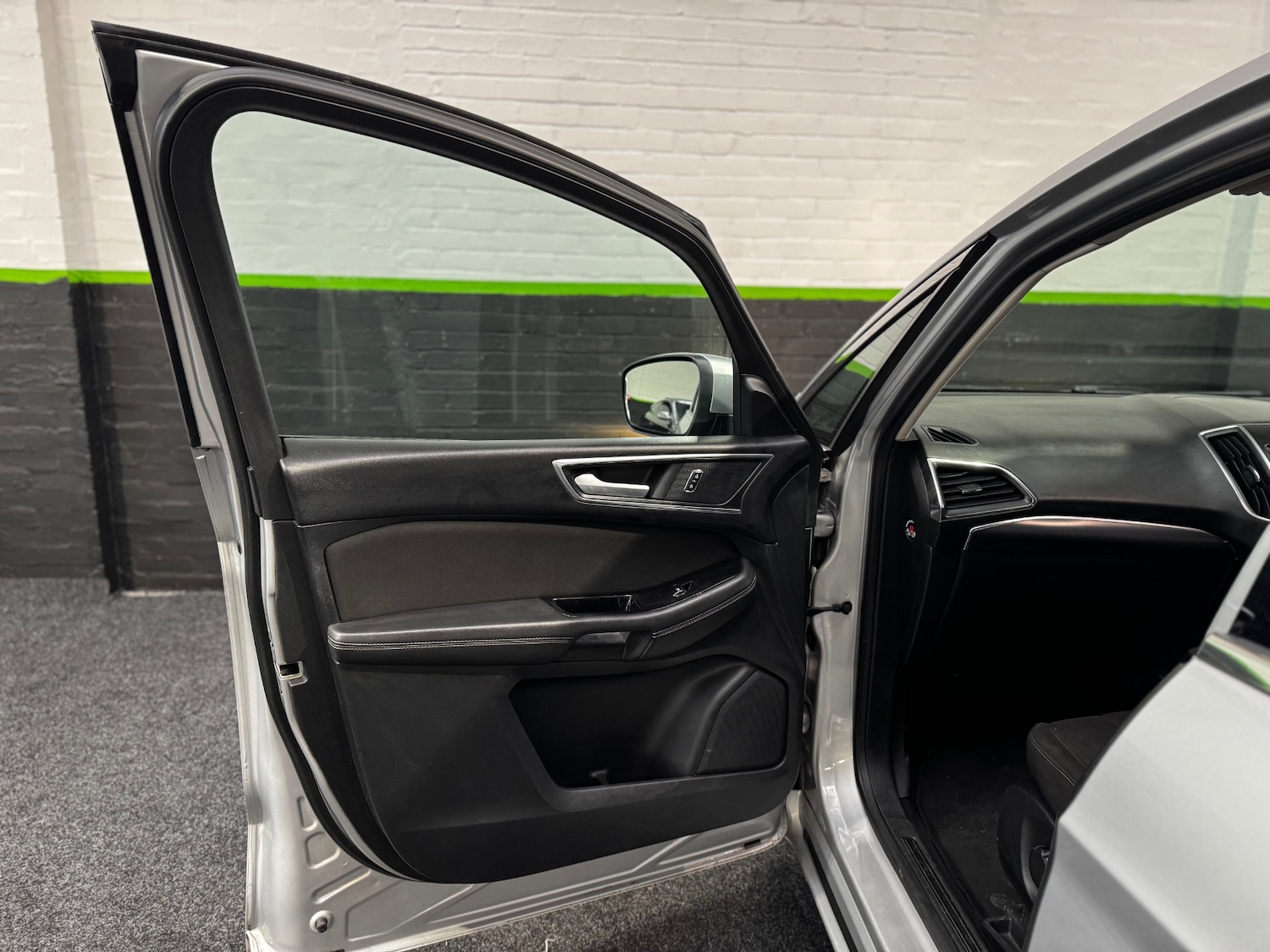 Used Ford S-Max 2015 for sale - 78098523: Photo 12