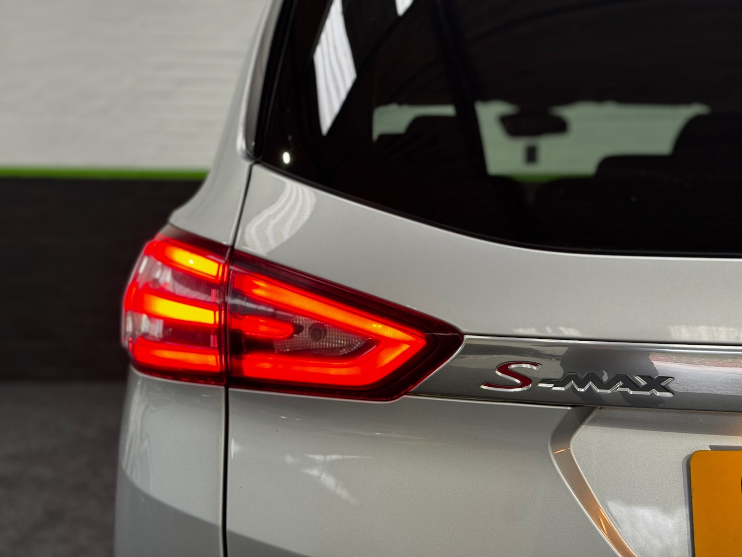 Used Ford S-Max 2015 for sale - 78098523: Photo 23