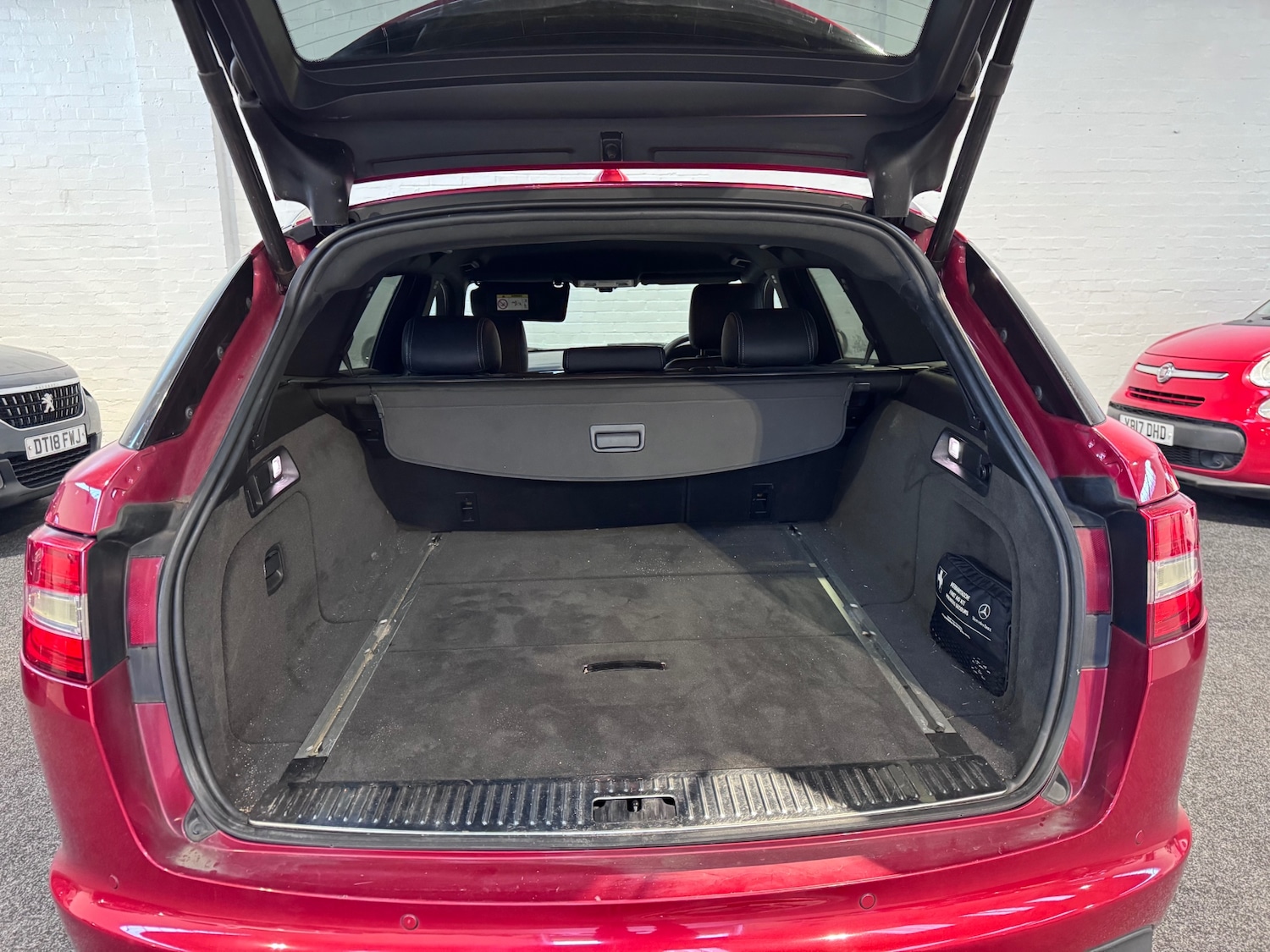 Used Jaguar XF 2013 for sale - 76910843: Photo 11