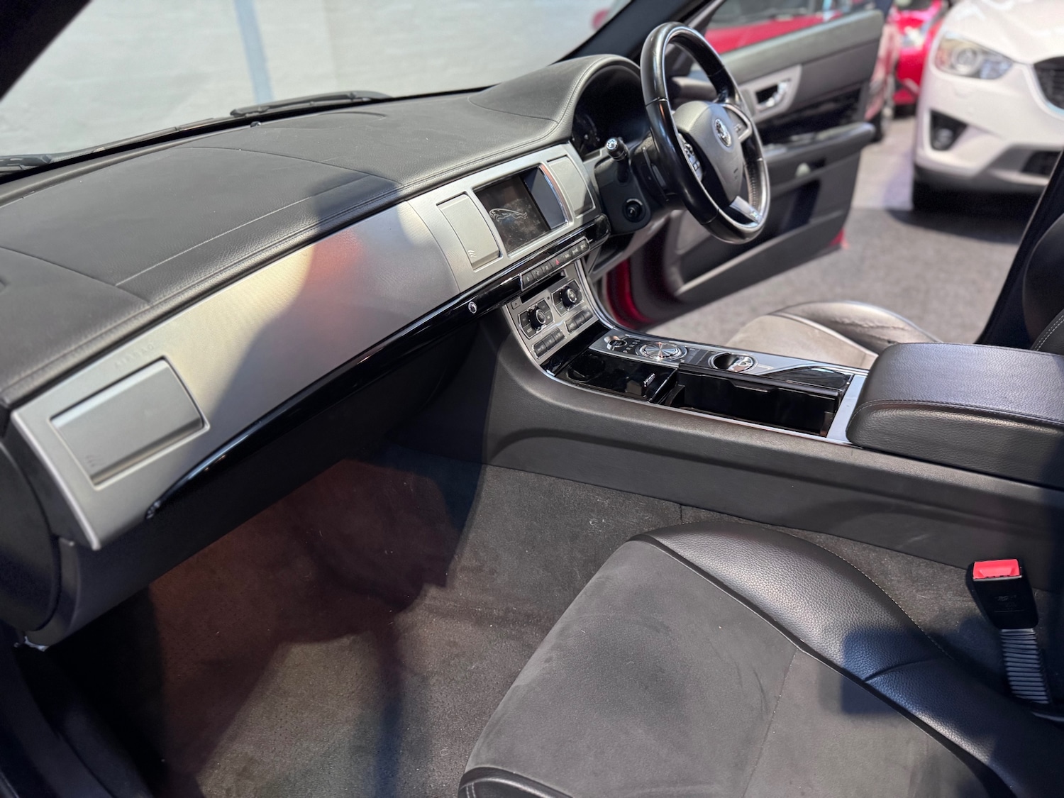 Used Jaguar XF 2013 for sale - 76910843: Photo 13