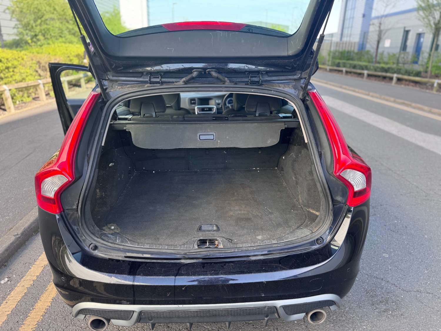 Used Volvo V60 2011 for sale - 78168216: Photo 11