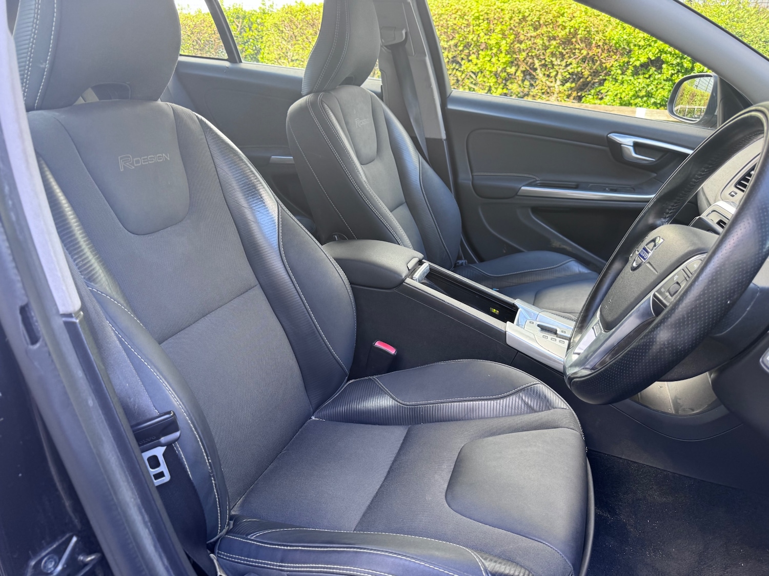 Used Volvo V60 2011 for sale - 78168216: Photo 15