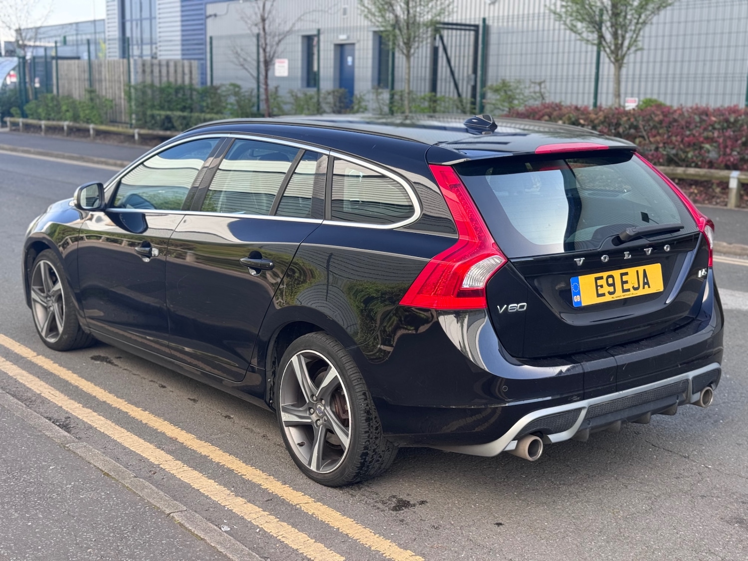 Used Volvo V60 2011 for sale - 78168216: Photo 5