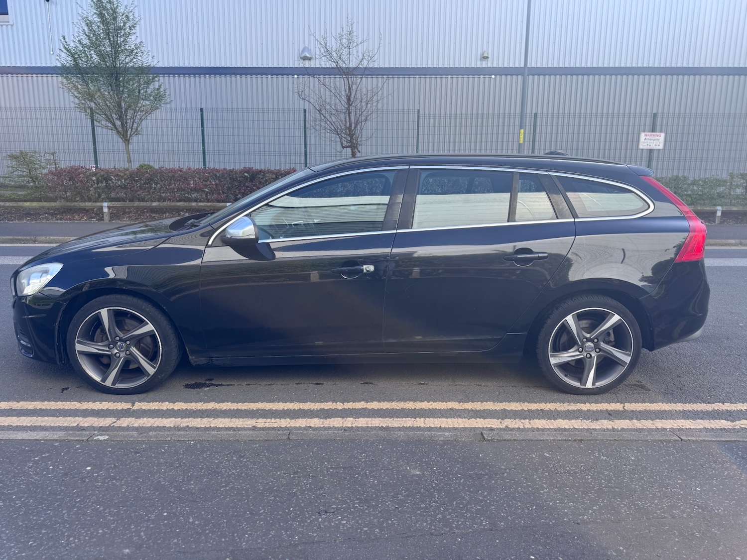 Used Volvo V60 2011 for sale - 78168216: Photo 6