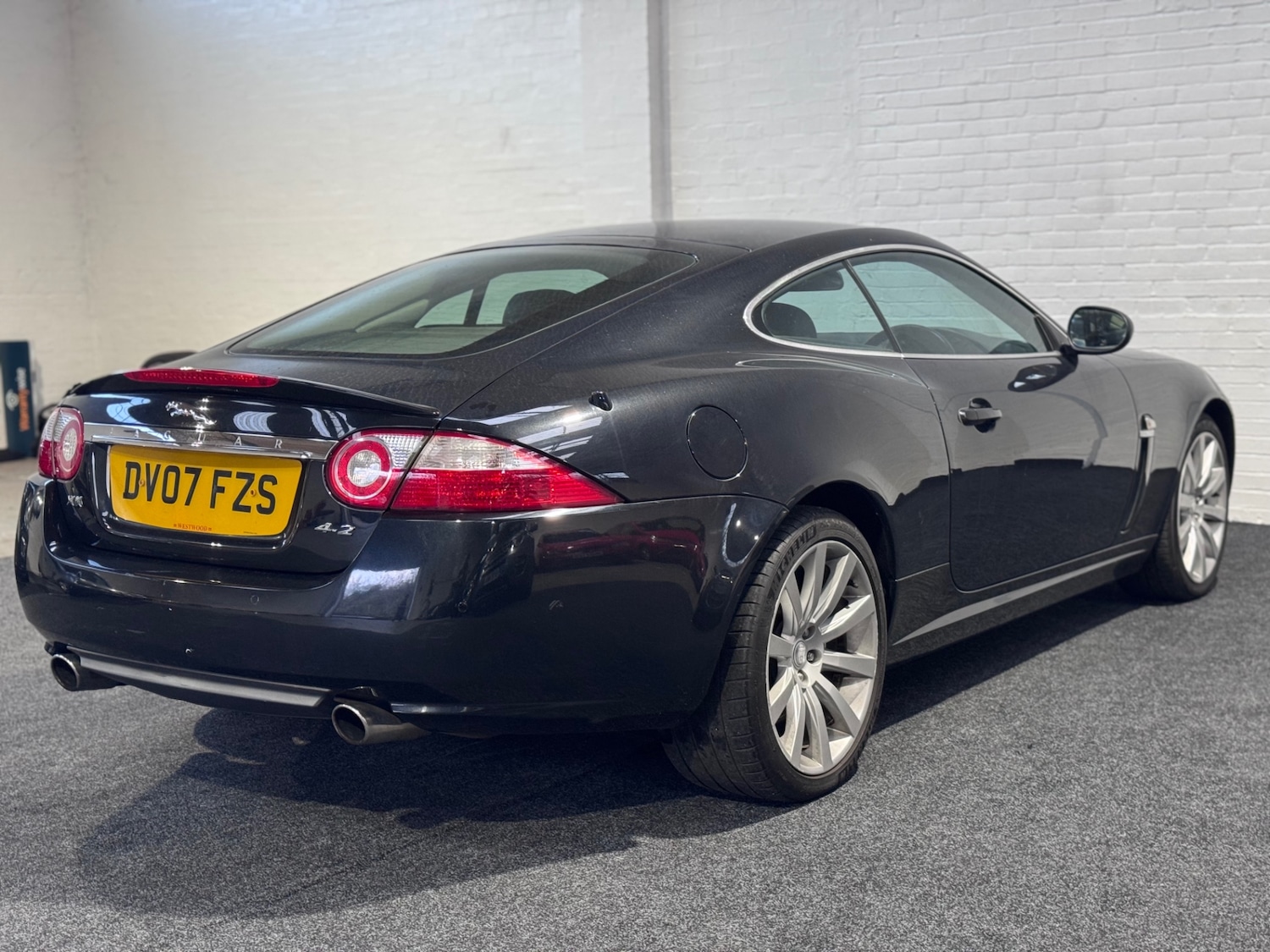 Used Jaguar XK 2007 for sale - 76638727: Photo 3