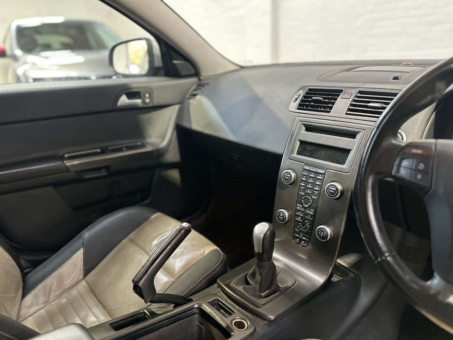 Used Volvo V50 2009 for sale - 76611683: Photo 15