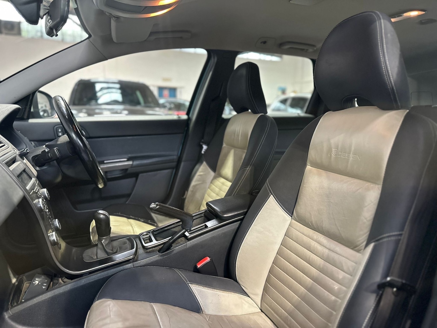 Used Volvo V50 2009 for sale - 76611683: Photo 19