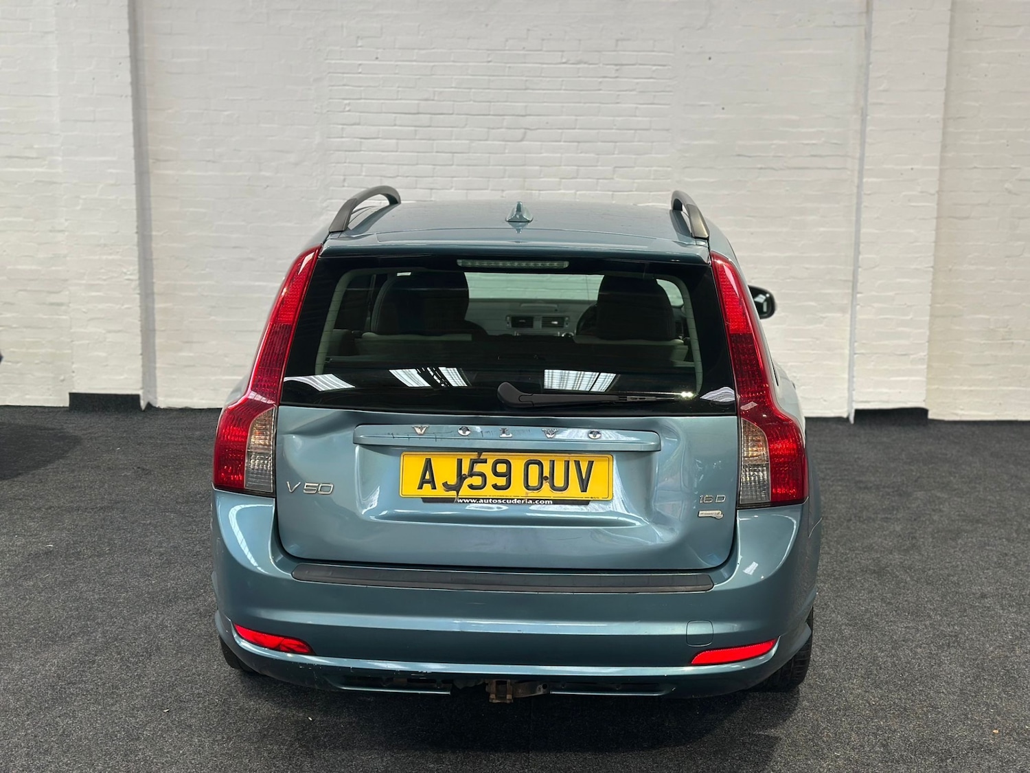 Used Volvo V50 2009 for sale - 76611683: Photo 4