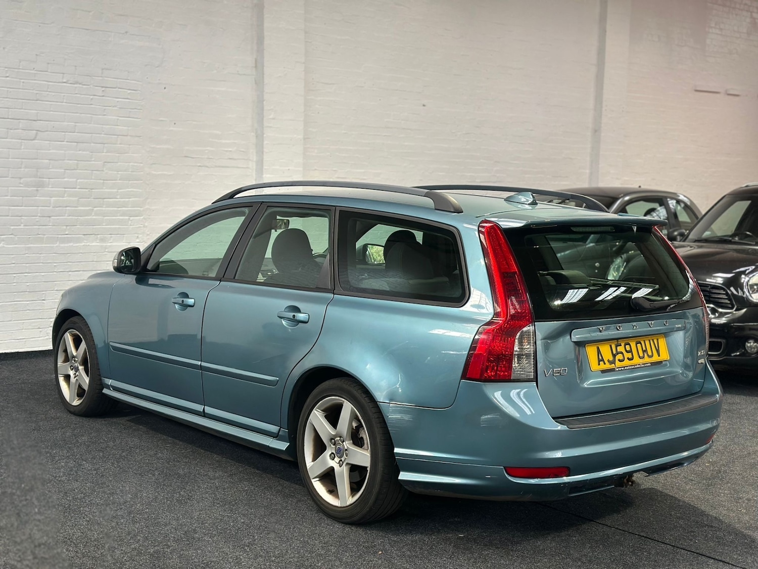 Used Volvo V50 2009 for sale - 76611683: Photo 5